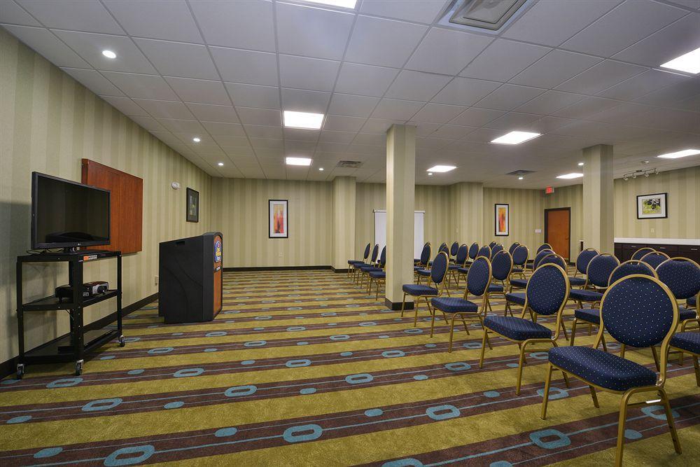 Best Western Savannah Airport Inn & Suites Пуулър Екстериор снимка