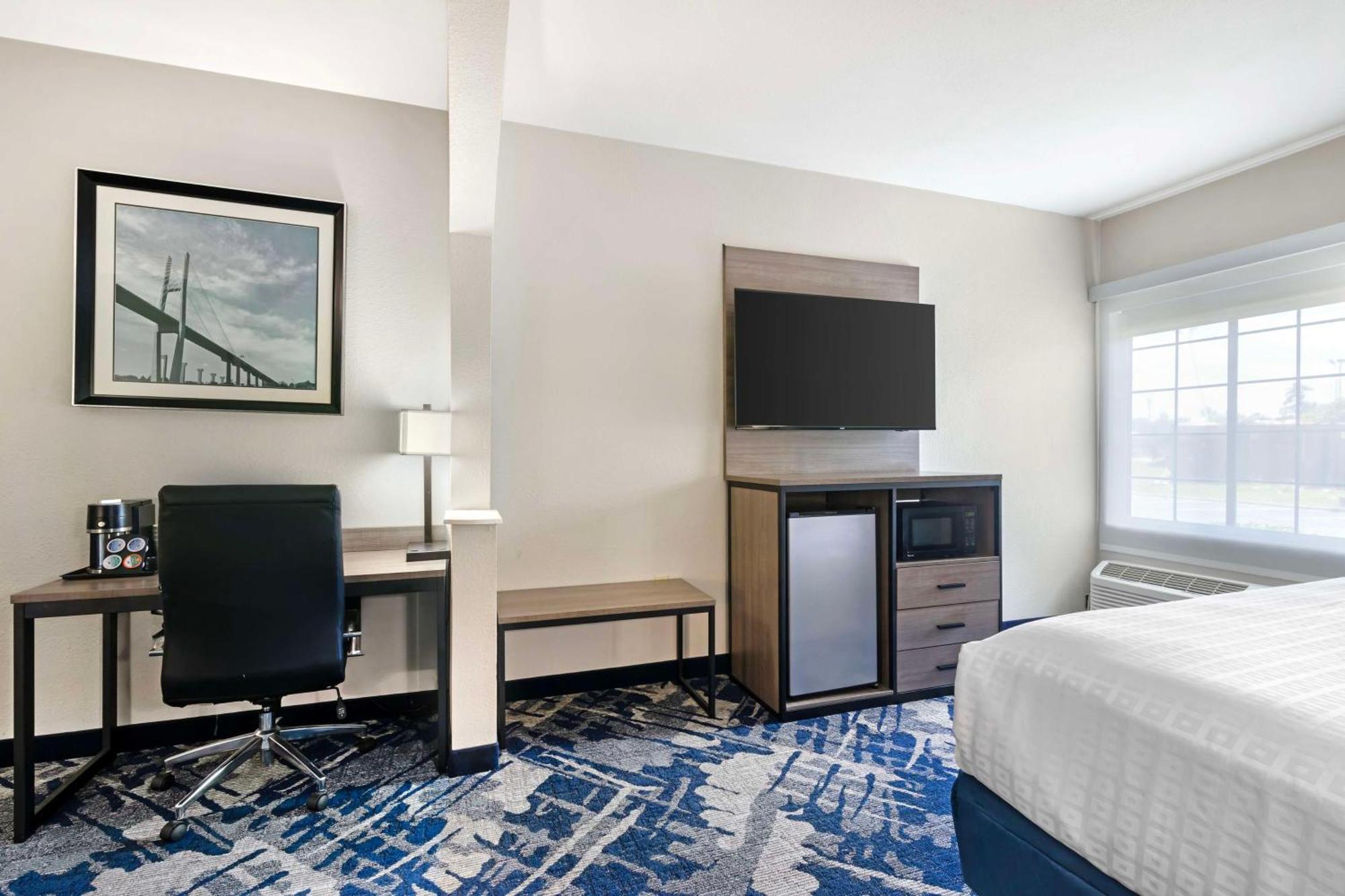 Best Western Savannah Airport Inn & Suites Пуулър Екстериор снимка