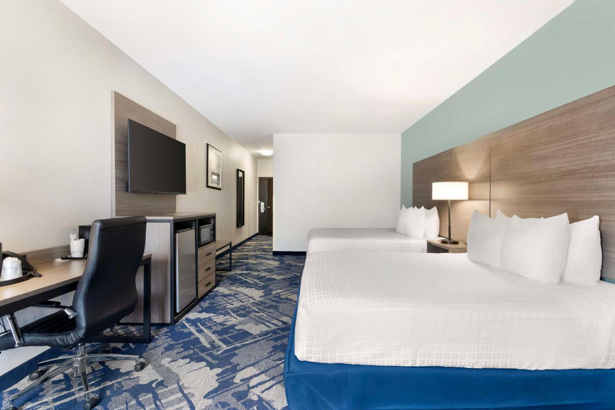Best Western Savannah Airport Inn & Suites Пуулър Екстериор снимка