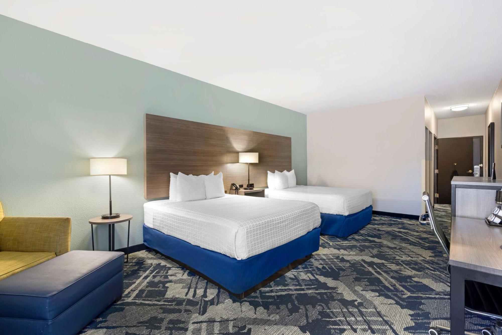 Best Western Savannah Airport Inn & Suites Пуулър Екстериор снимка