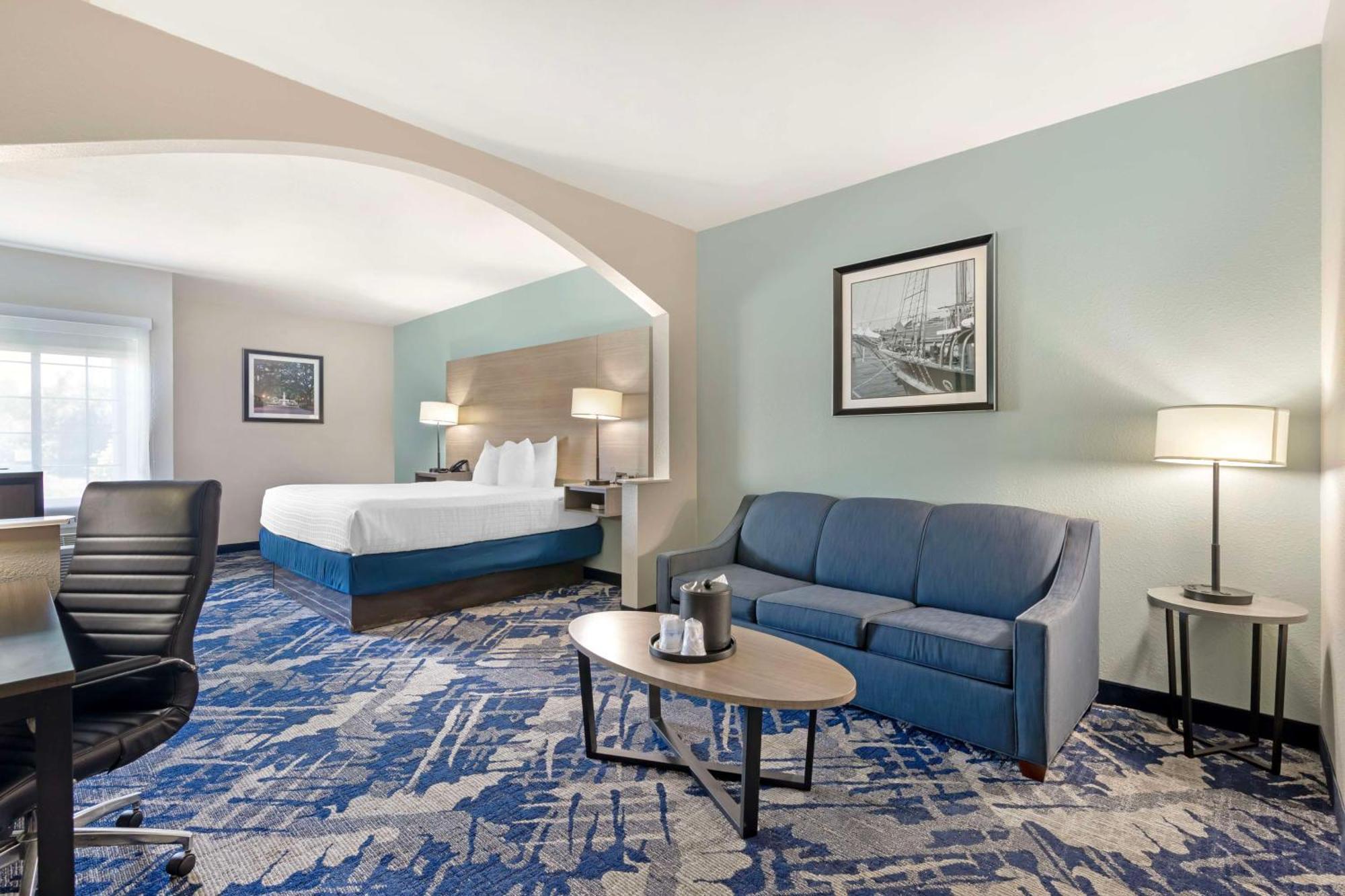 Best Western Savannah Airport Inn & Suites Пуулър Екстериор снимка