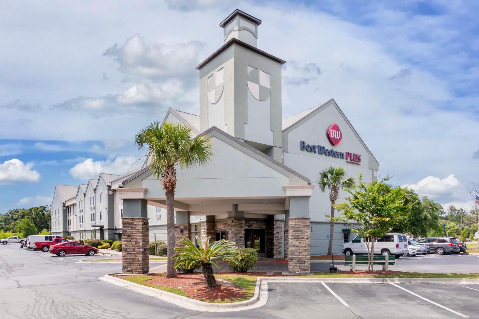 Best Western Savannah Airport Inn & Suites Пуулър Екстериор снимка