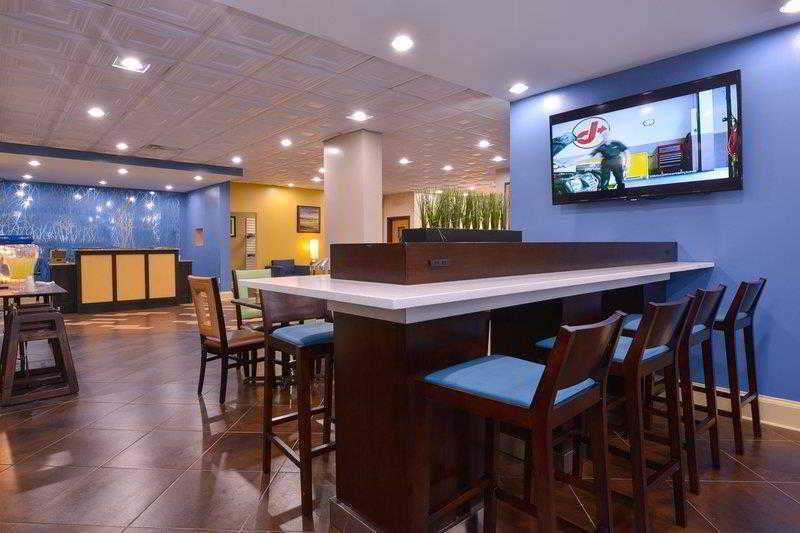 Best Western Savannah Airport Inn & Suites Пуулър Екстериор снимка
